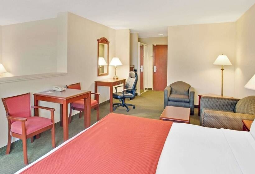비즈니스룸, Days Inn & Suites By Wyndham Laurel Near Fort Meade