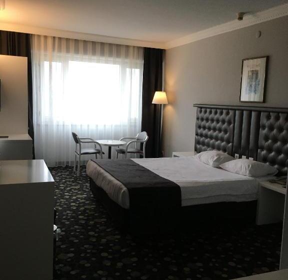 غرفة قياسية, Eken Prestige