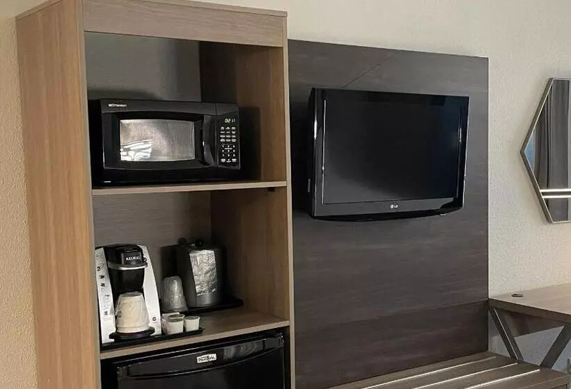 キングサイズベッドのスタンダードルーム, Holiday Inn Express Burlington, An Ihg