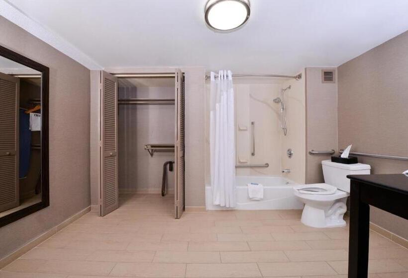 Номер Стандарт Адаптированный для Инвалидов, Holiday Inn Express Burlington, An Ihg