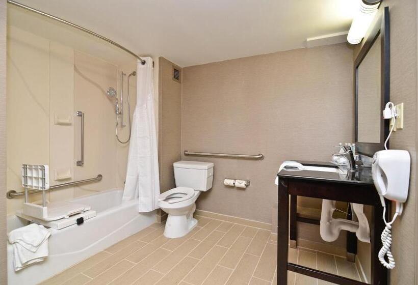 Номер Стандарт Адаптированный для Инвалидов, Holiday Inn Express Burlington, An Ihg