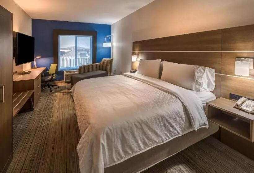 身障者適用スイートルーム, Holiday Inn Express Reno Airport, An Ihg