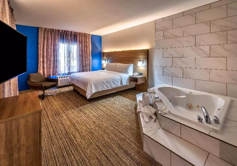 キングサイズベッドのスイートルーム, Holiday Inn Express Reno Airport, An Ihg
