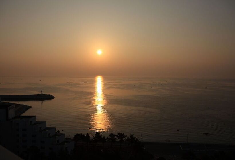 디럭스 룸, Maremons