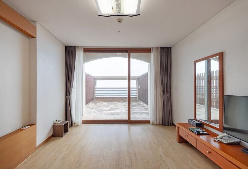 디럭스 룸, Maremons