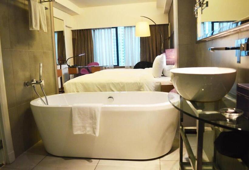 اتاق لوکس با تخت بزرگ, Wyndham Grand Bangsar Kuala Lumpur