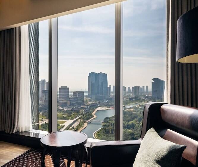 غرفه قياسيه سريرين مزدوجين, Sheraton Grand Incheon