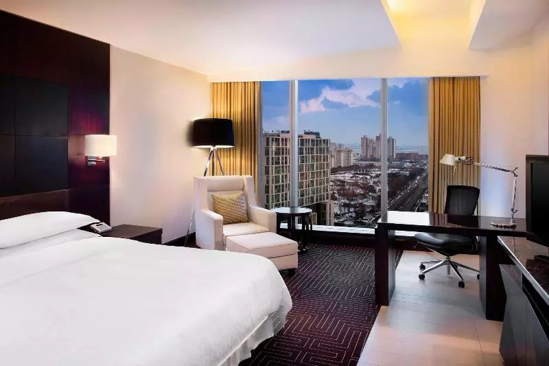 キングサイズベッドのスタンダードルーム, Sheraton Grand Incheon