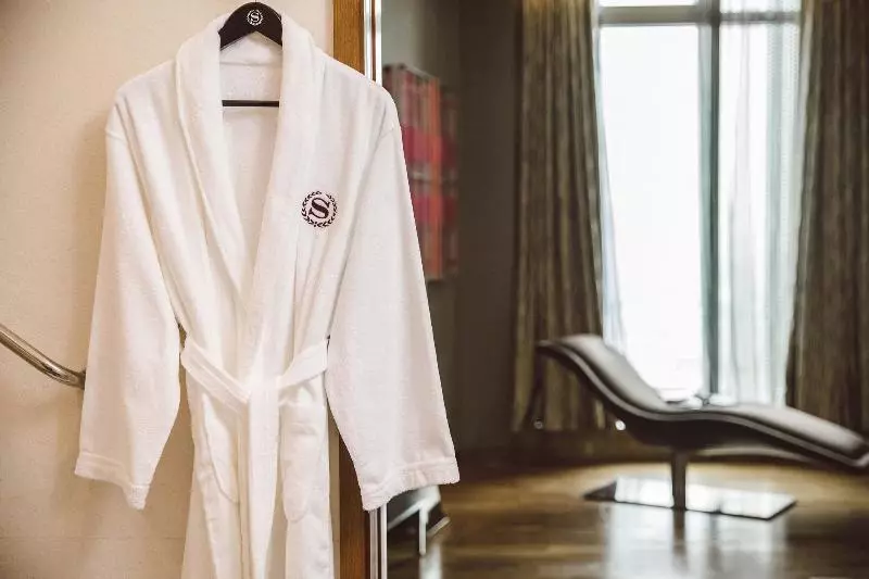 キングサイズベッドのスタンダードルーム, Sheraton Grand Incheon