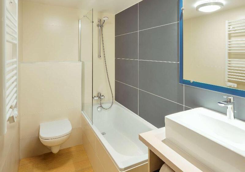 标准三人间, Skypark Myeongdong 3