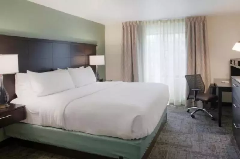 身障者適用スイートルーム, Staybridge Suites Fayetteville, An Ihg