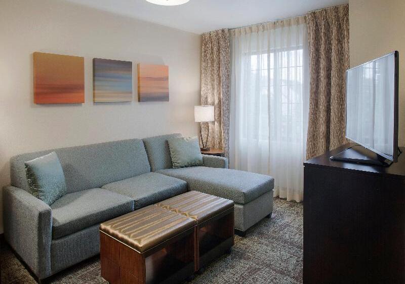 جناح, Staybridge Suites Fayetteville, An Ihg