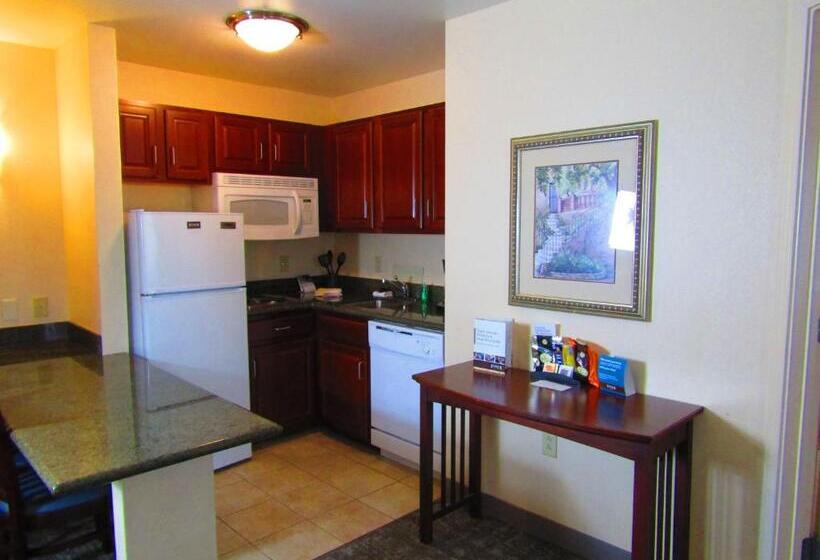 Люкс Адаптированный для Инвалидов, Staybridge Suites Rochester University, An Ihg