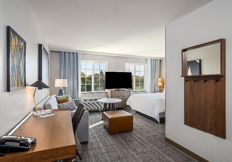 Standard studio with river view, Staybridge Suites Rochester University, An Ihg