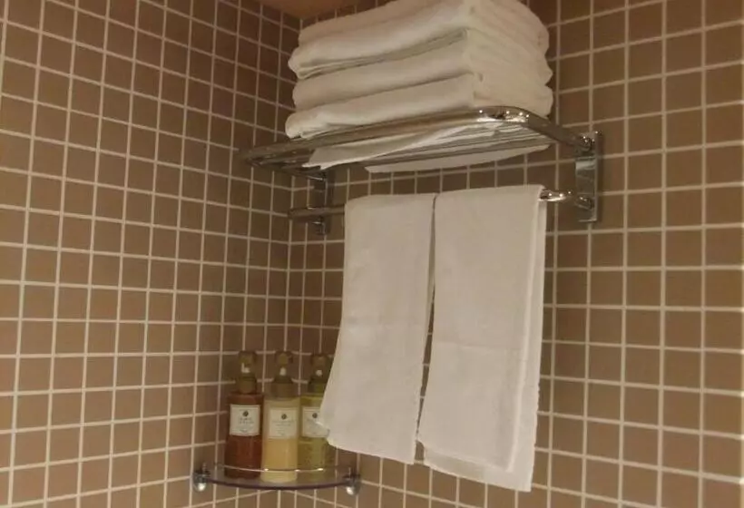 ダブルベッドのベーシックルーム, Sutton Hotel Hakata City