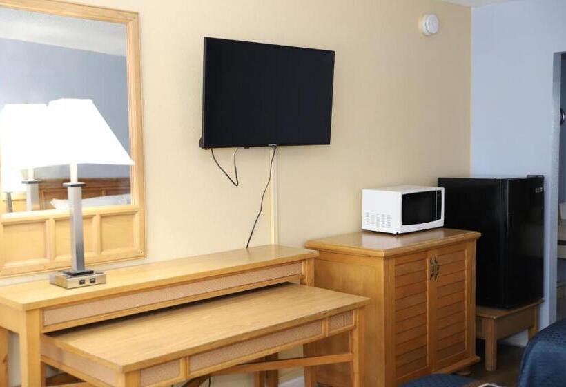 带2个双人床的标准工作室, Super 8 By Wyndham Florence Sc I 95 North Hwy 76