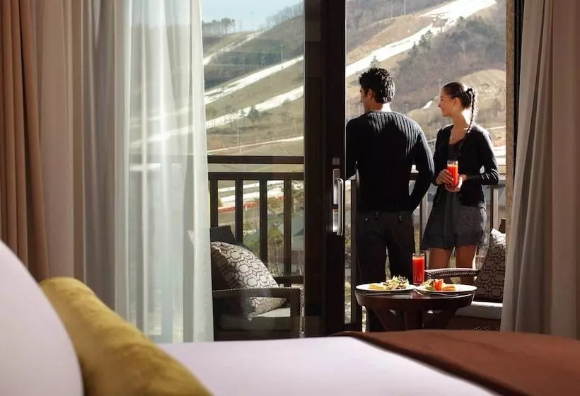 ダブルベッドのクラシックルーム, Intercontinental Alpensia Pyeongchang Resort, An Ihg