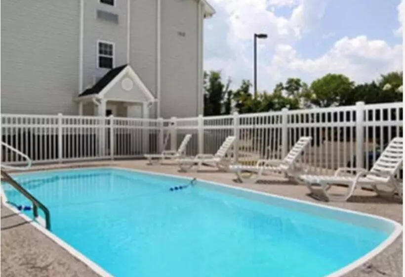 デラックススタジオ, Microtel Inn & Suites Huntsville