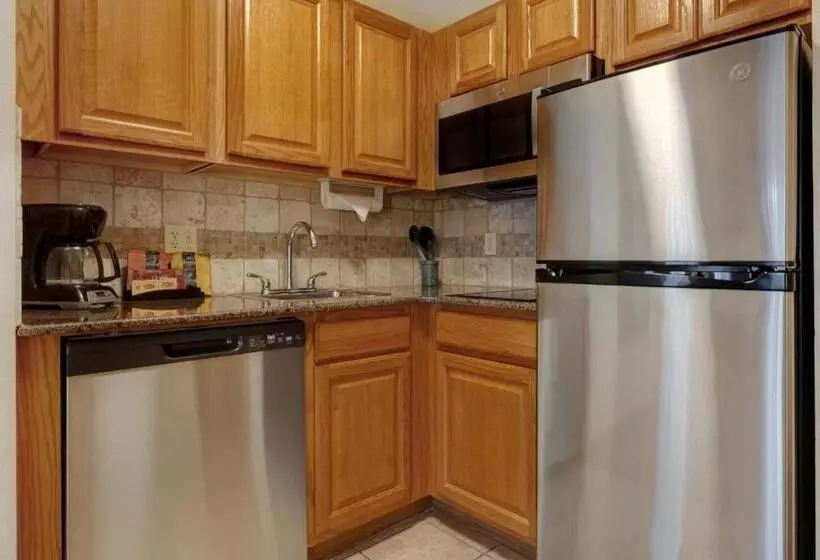 スタンダードスタジオ, Staybridge Suites Tallahassee I 10 East, An Ihg