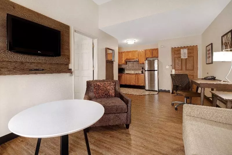 身障者適用スイートルーム, Staybridge Suites Tallahassee I 10 East, An Ihg