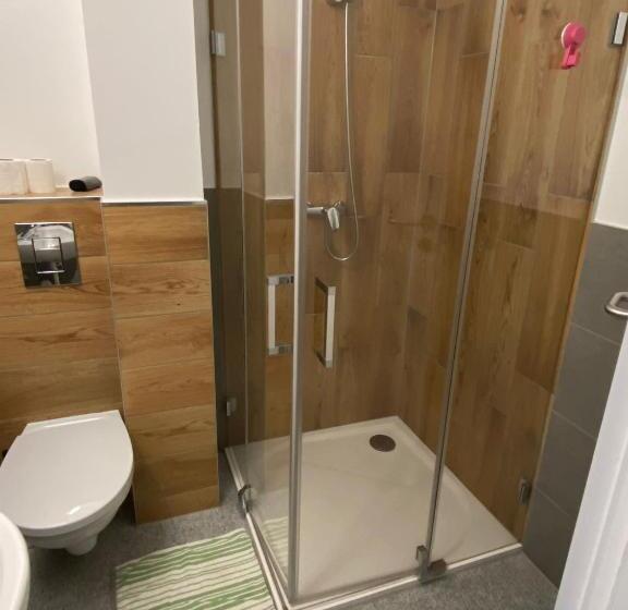 اتاق استاندارد, Ave Hotel Victoriei