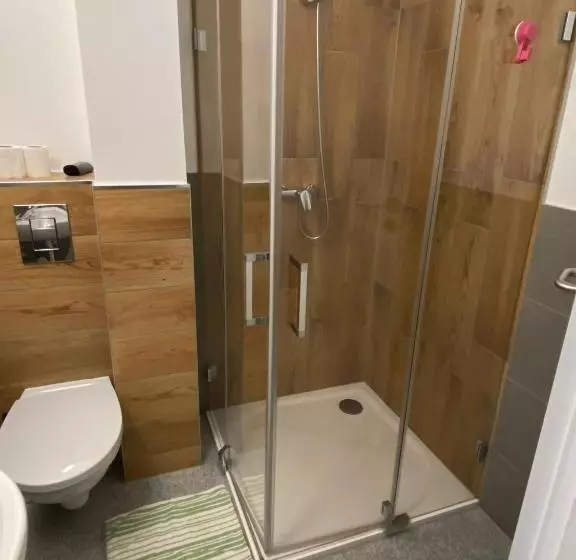 اتاق استاندارد, Ave Hotel Victoriei