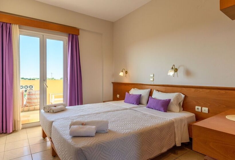 Апартаменты 1 Спальня, Danelis Studios & Apartments