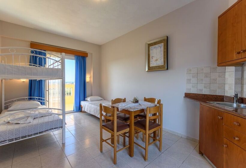 Апартаменты 1 Спальня, Danelis Studios & Apartments