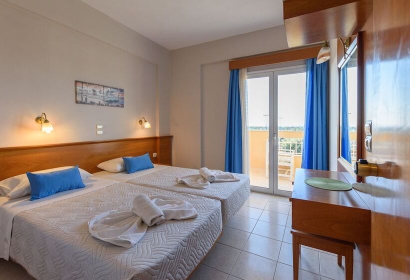 Апартаменты 1 Спальня, Danelis Studios & Apartments