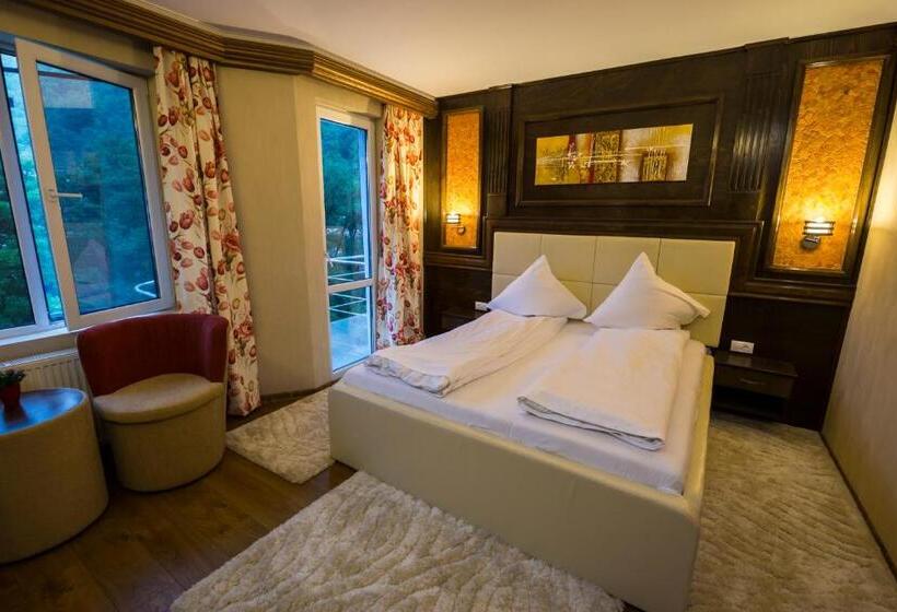 غرفة قياسية سرير كينج, Golden Spirit