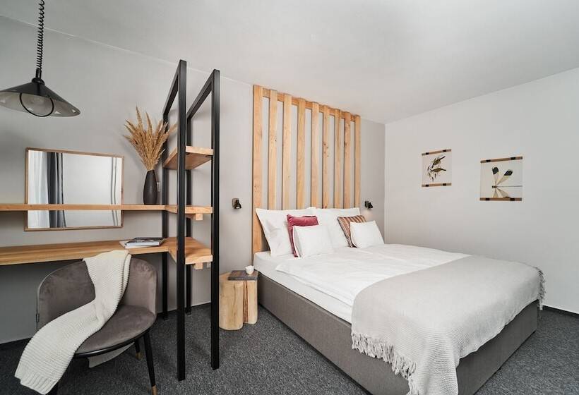 Номер Стандарт, Arboretum