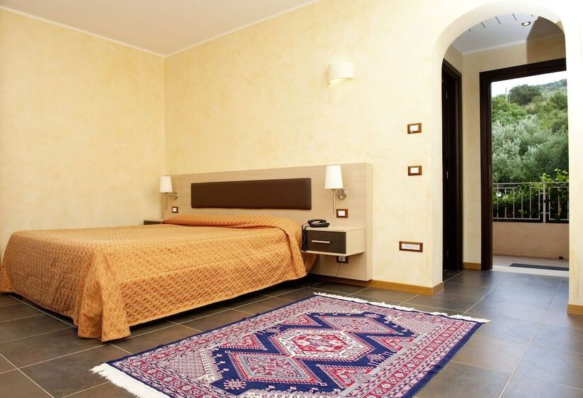 اتاق استاندارد سه نفره, Bv Borgo Del Principe