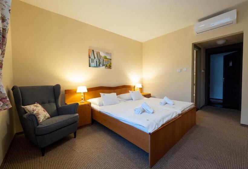 חדר סטנדרט, Cabernet