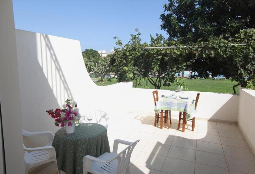 标准工作室, Captain Karas Holidays Apartments