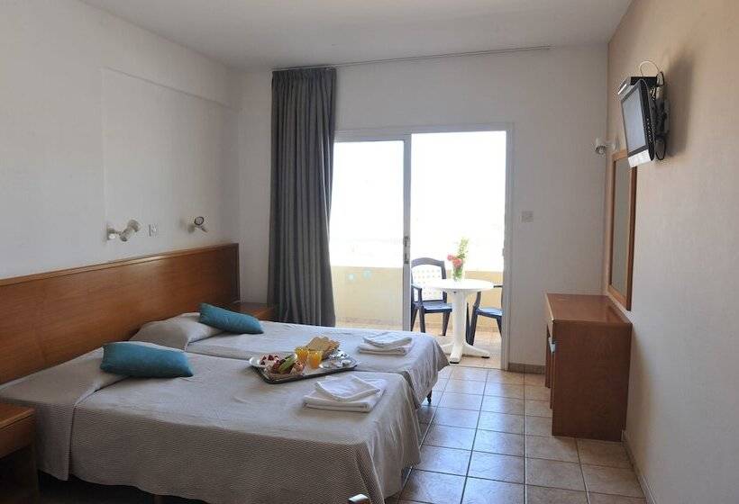 标准工作室, Captain Karas Holidays Apartments