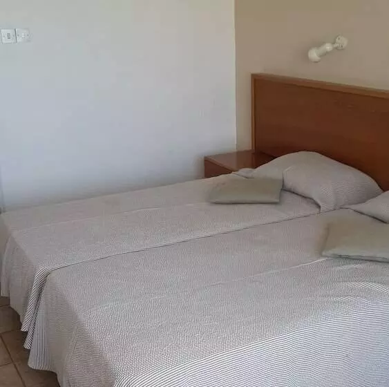Huoneisto 2 Makuuhuonetta, Captain Karas Holidays Apartments