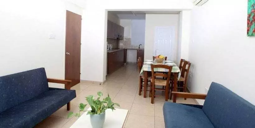 Huoneisto 2 Makuuhuonetta, Captain Karas Holidays Apartments