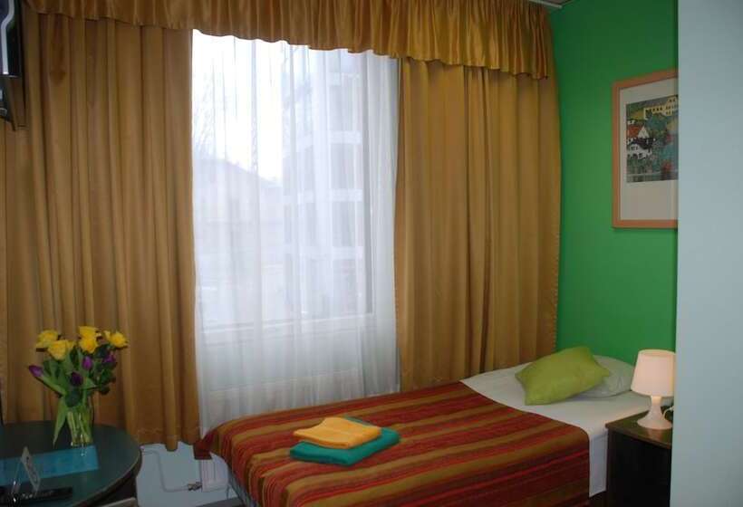 اتاق اکونومی یک تخته, Center