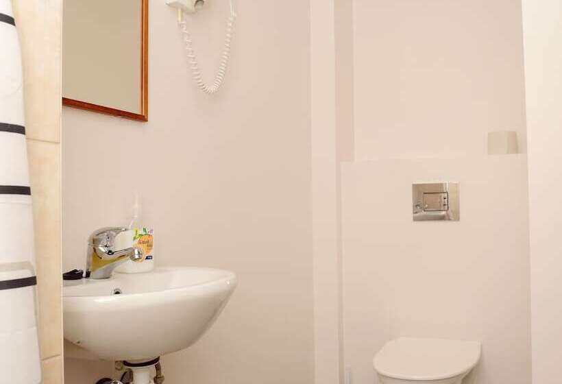 اتاق استاندارد, Center