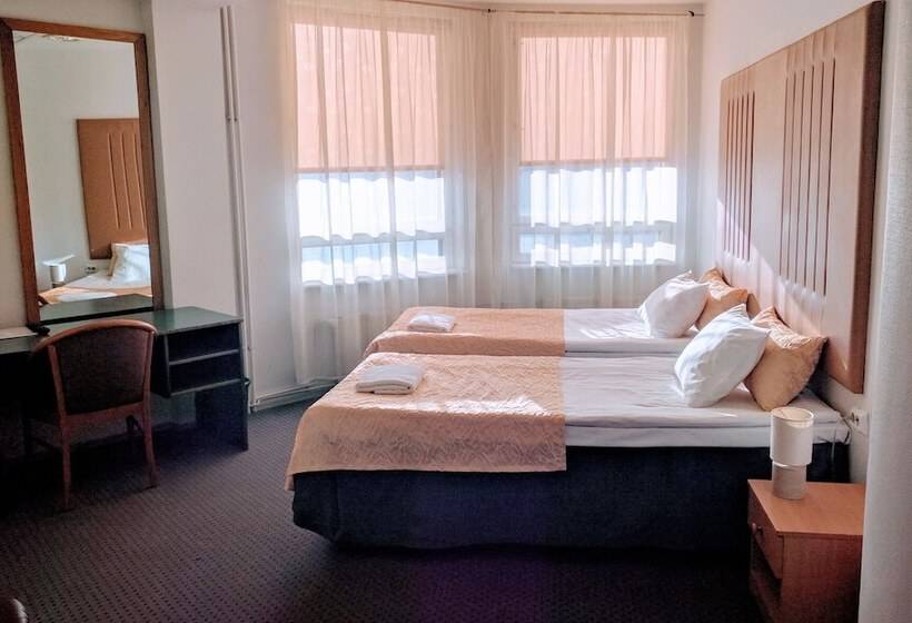 اتاق استاندارد, Center