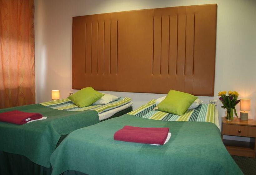 اتاق استاندارد, Center