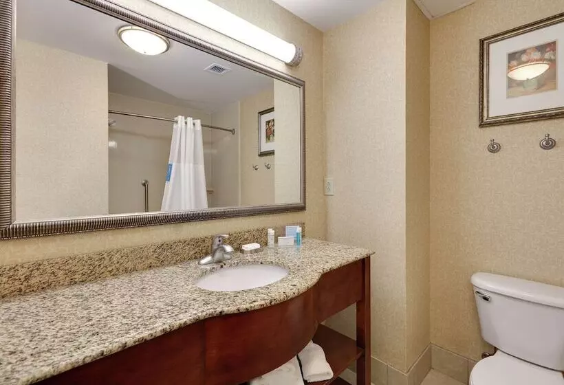 スタンダードスタジオ, Hampton Inn & Suites Southern Pines Pinehurst