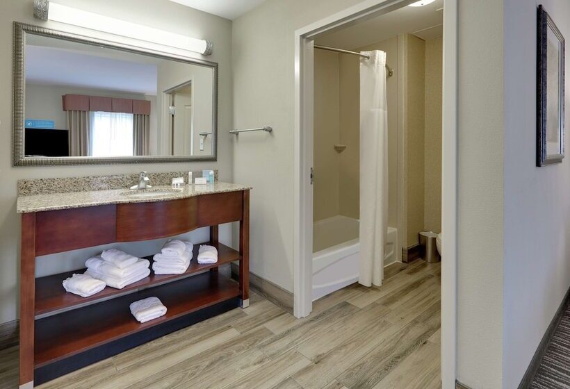 إستوديو قياسى, Hampton Inn & Suites Southern Pines Pinehurst