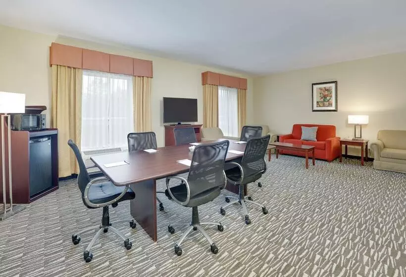 スタンダードルーム, Hampton Inn & Suites Southern Pines Pinehurst