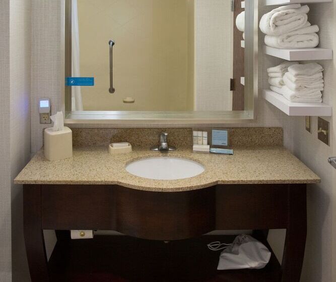 غرفة قياسية, Hampton Inn Raynhamtaunton