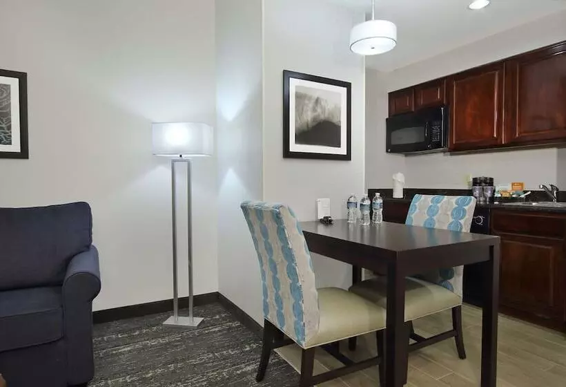 キングサイズベッドのスイートルーム, Homewood Suites By Hilton Miami Airport West
