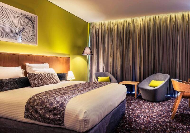 اتاق استاندارد با تخت بزرگ, Mercure Sydney Liverpool