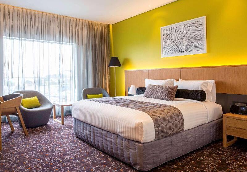 اتاق استاندارد با تخت بزرگ, Mercure Sydney Liverpool