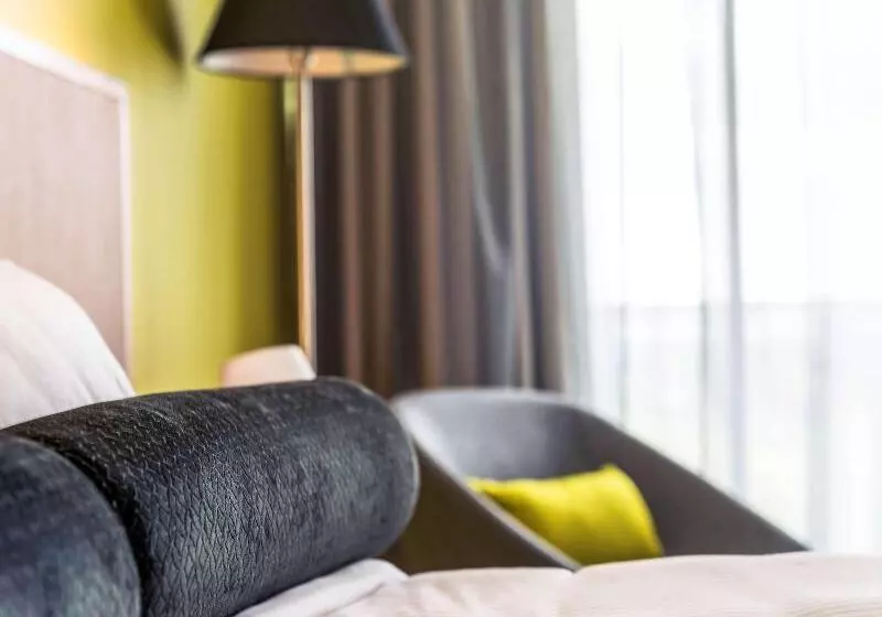 اتاق استاندارد با تخت بزرگ, Mercure Sydney Liverpool