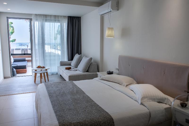 Escritório Estándar, Iperion Beach